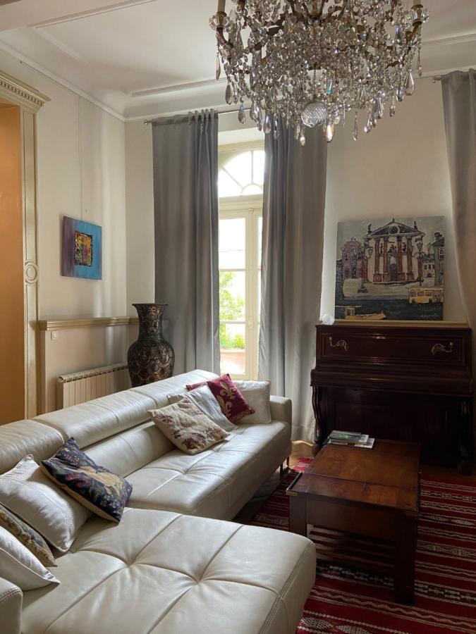 Le Gite Du Chateau Auriac-sur-Vendinelle Екстериор снимка