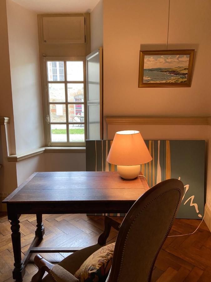 Le Gite Du Chateau Auriac-sur-Vendinelle Екстериор снимка